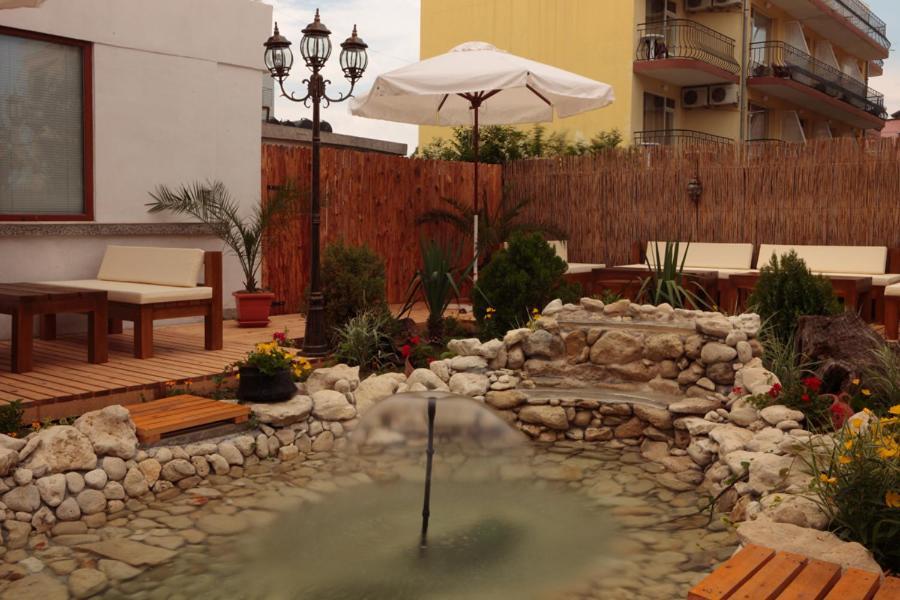 לוזנטס Hotel Yanis מראה חיצוני תמונה