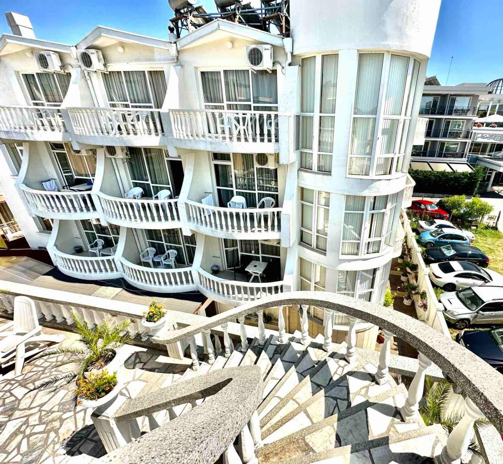 לוזנטס Hotel Yanis מראה חיצוני תמונה