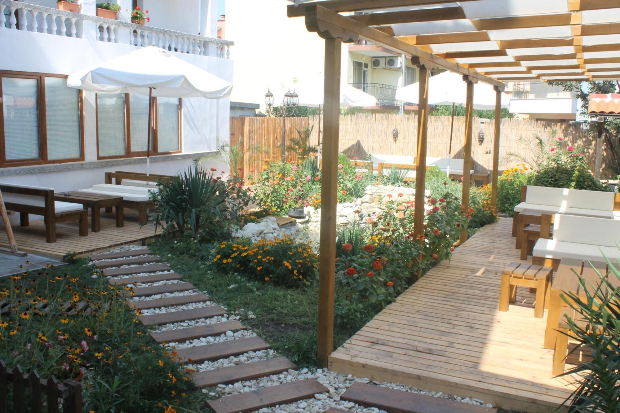 לוזנטס Hotel Yanis מראה חיצוני תמונה