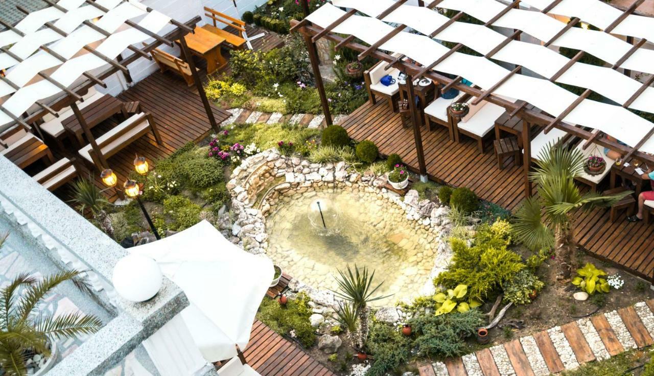 לוזנטס Hotel Yanis מראה חיצוני תמונה