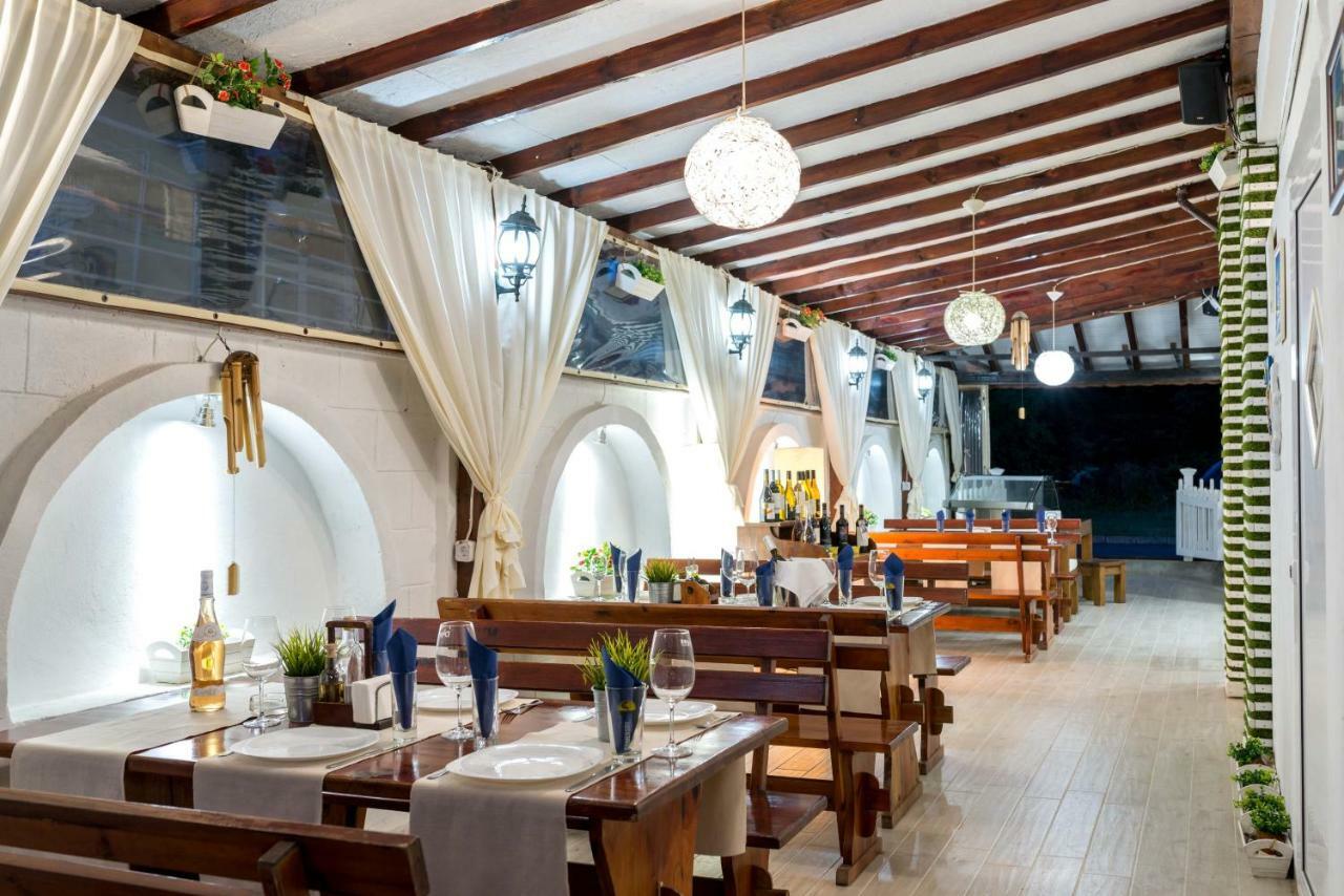 לוזנטס Hotel Yanis מראה חיצוני תמונה